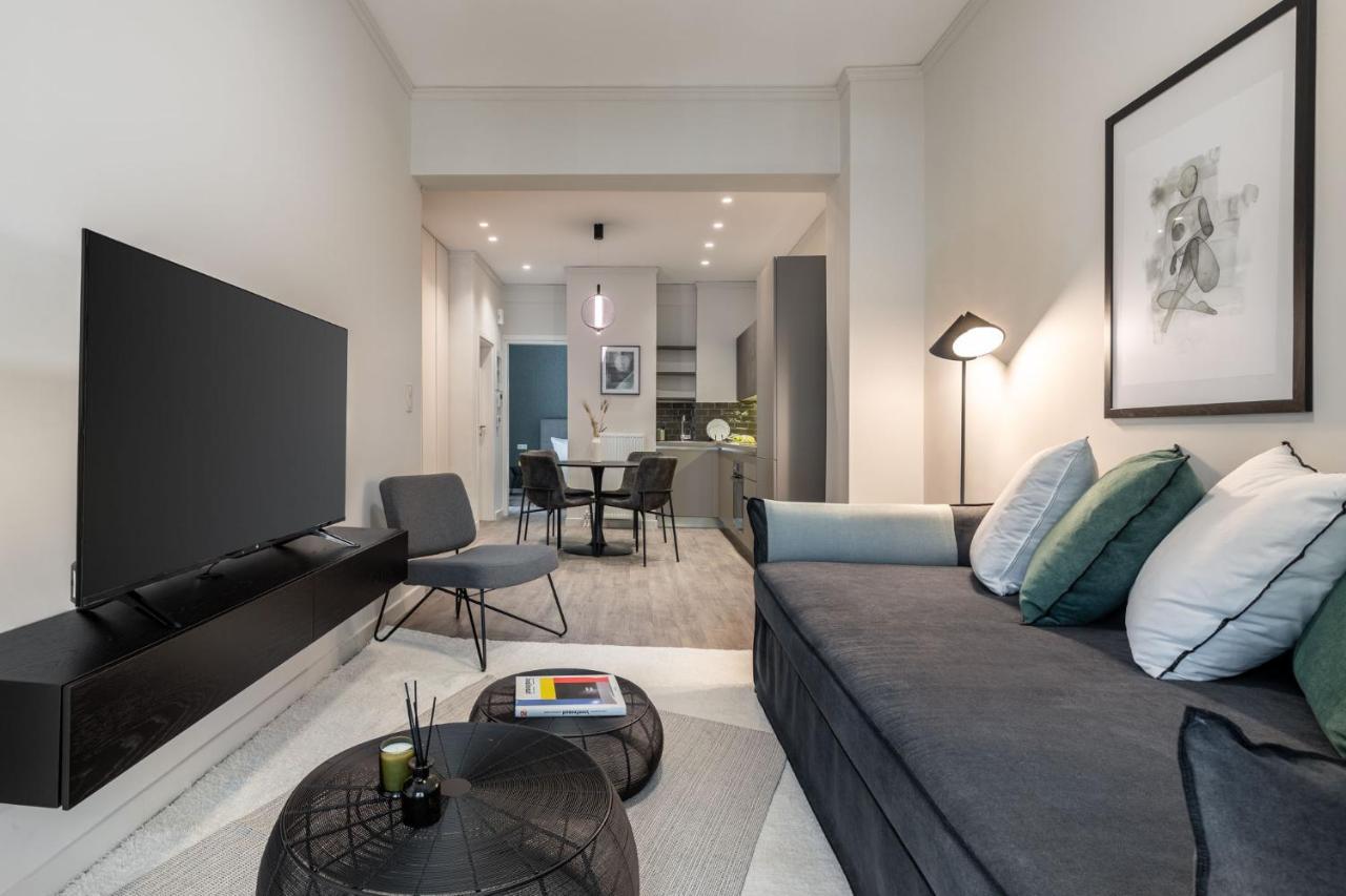 The Beehive Apartments Атина Екстериор снимка