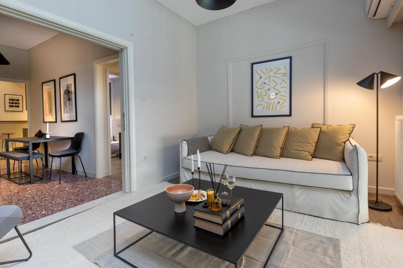 The Beehive Apartments Атина Екстериор снимка