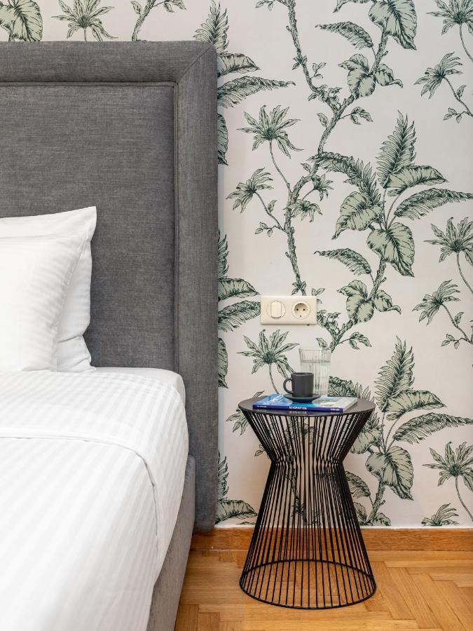 The Beehive Apartments Атина Екстериор снимка