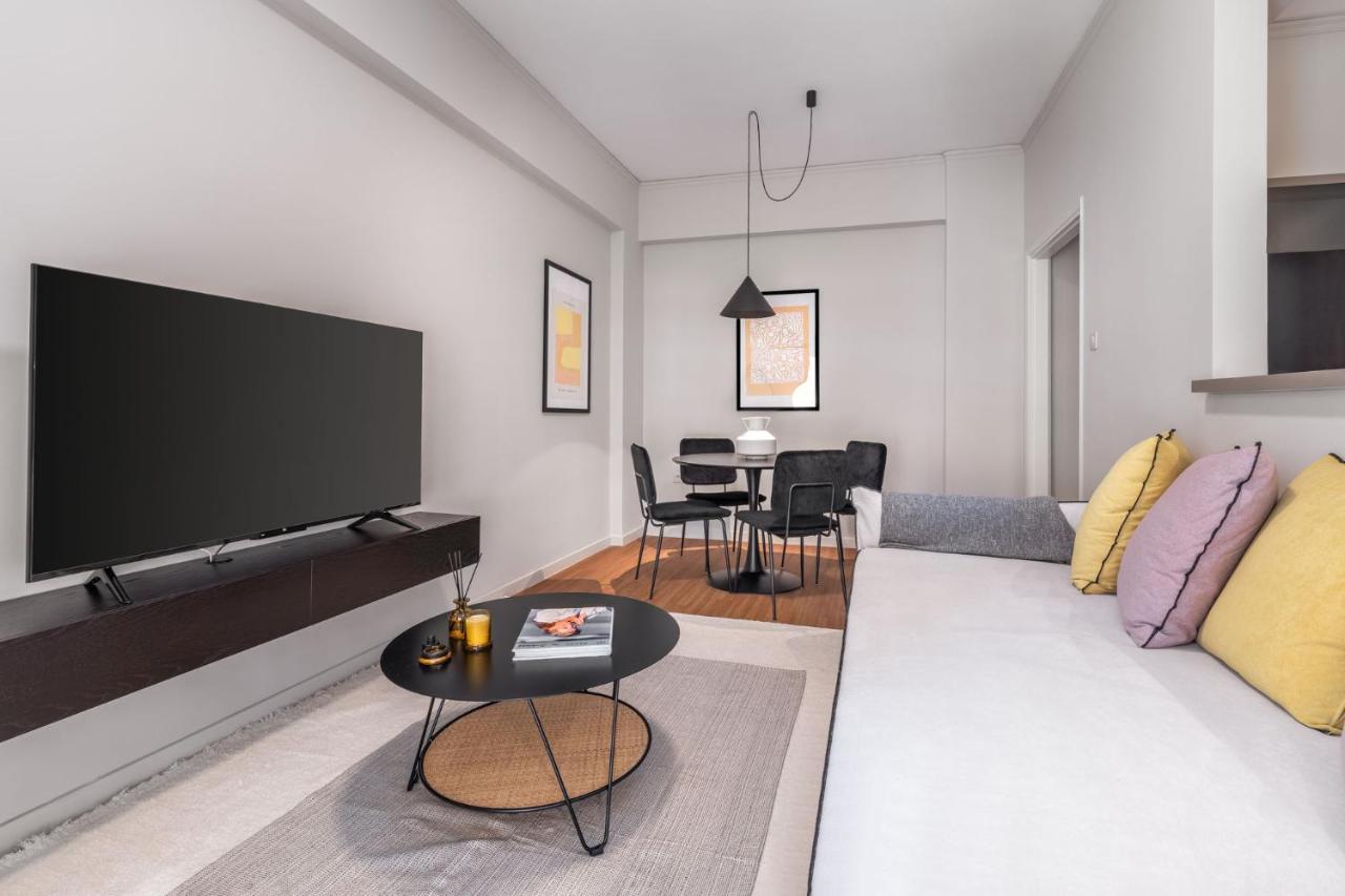 The Beehive Apartments Атина Екстериор снимка