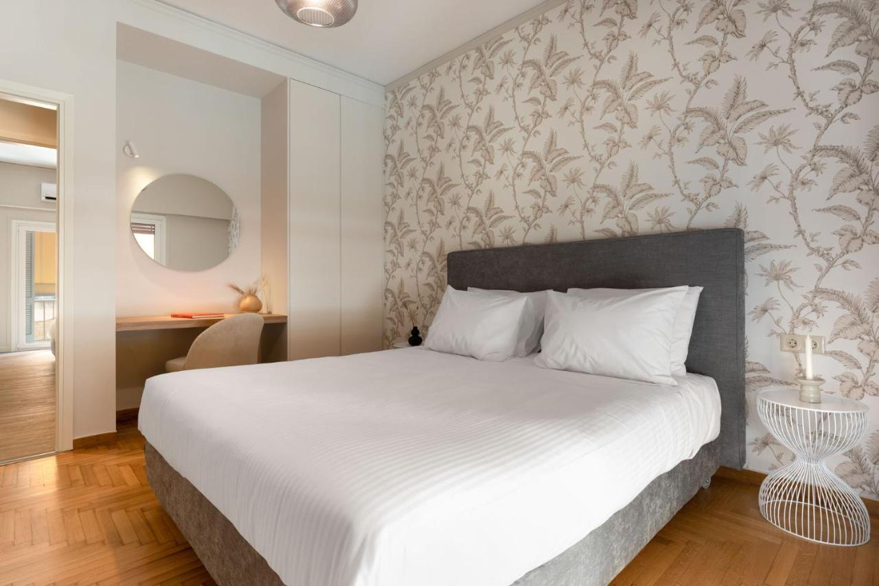 The Beehive Apartments Атина Екстериор снимка