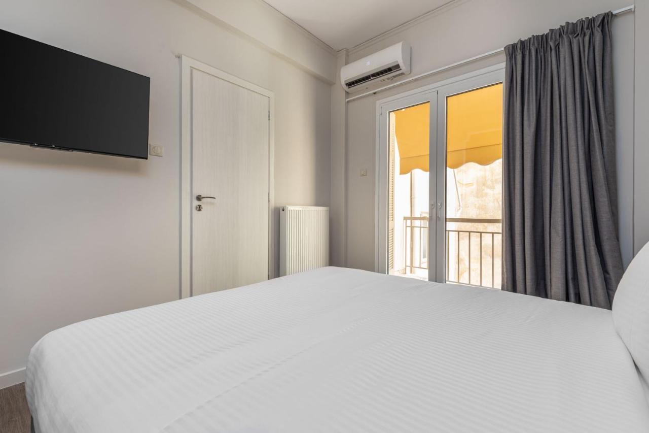 The Beehive Apartments Атина Екстериор снимка