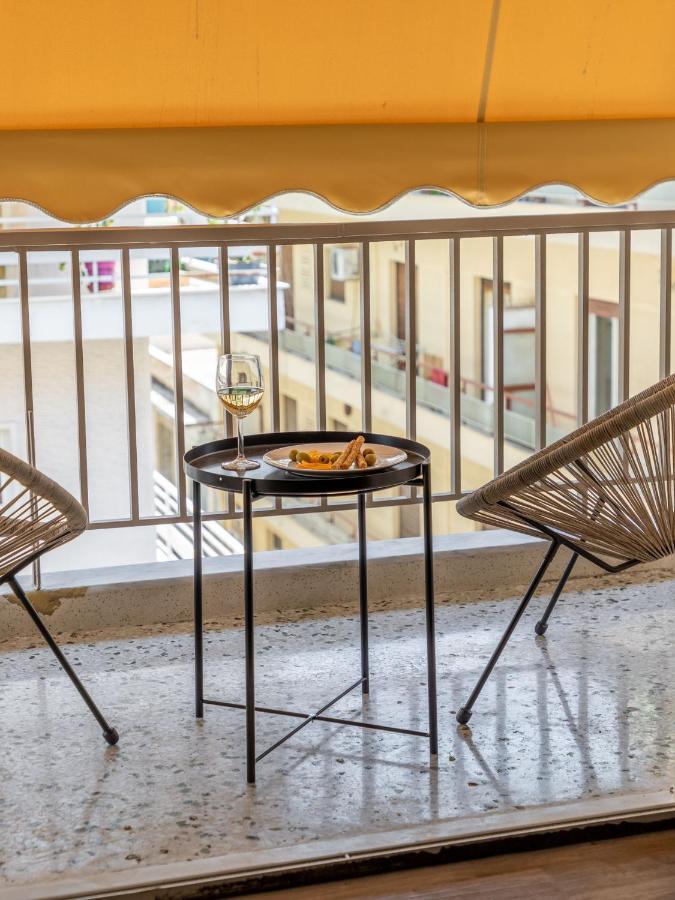 The Beehive Apartments Атина Екстериор снимка