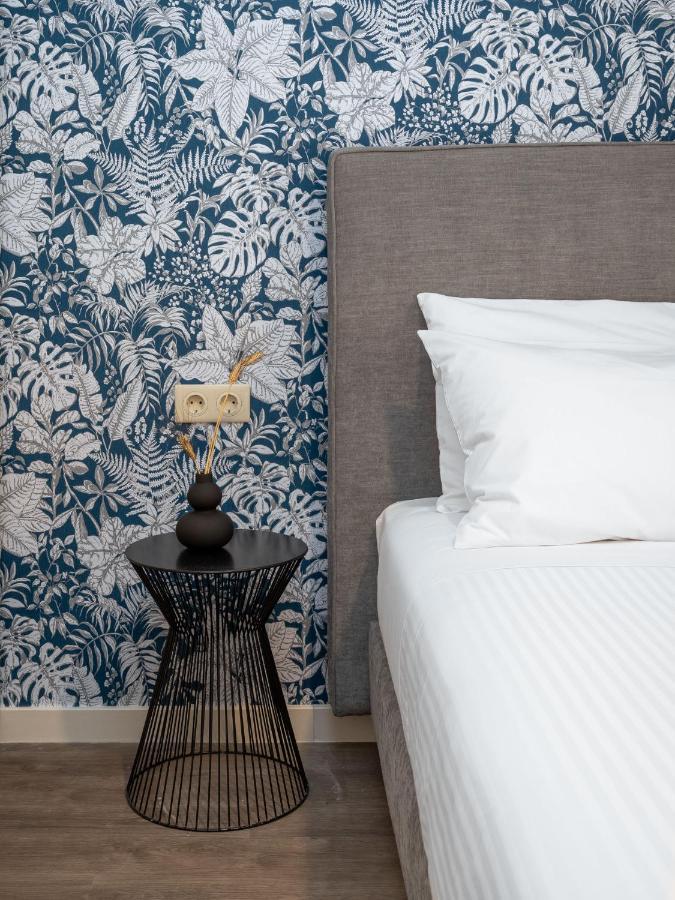 The Beehive Apartments Атина Екстериор снимка